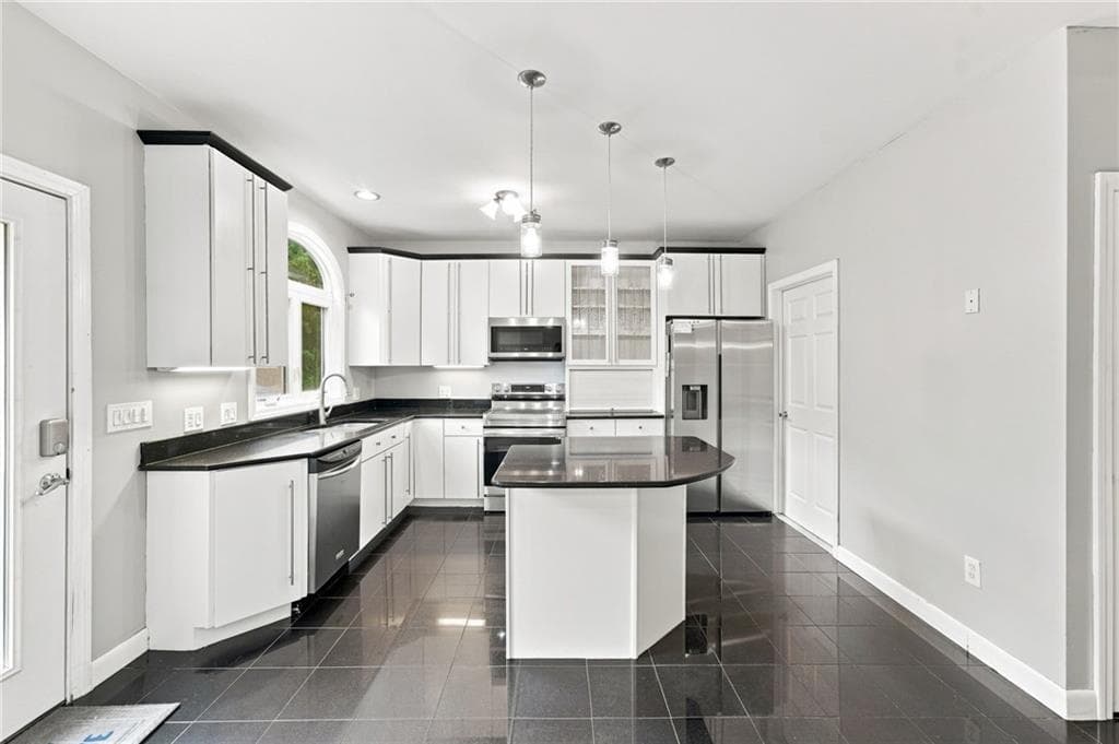 57 Club House Road photo 8