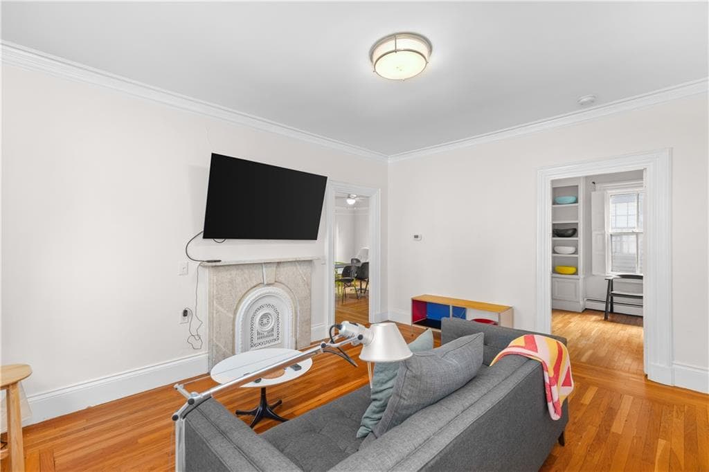 135 Williams Street UNIT 2 photo 7