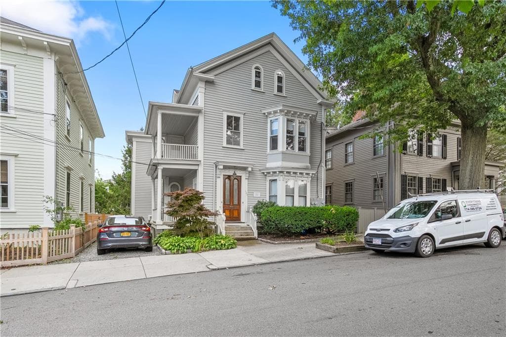 135 Williams Street UNIT 2