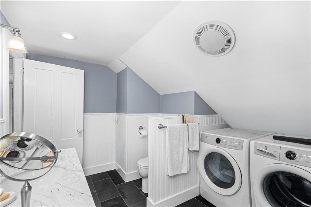 135 Williams Street UNIT 2 photo 19