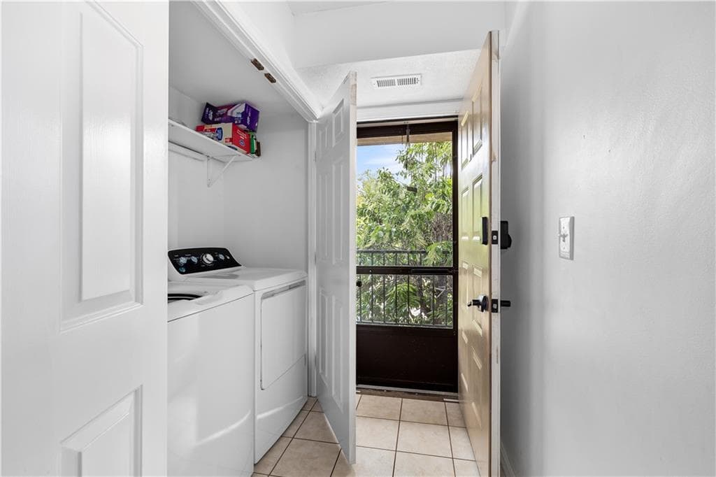 650 East Greenwich Avenue UNIT 6-204 photo 23