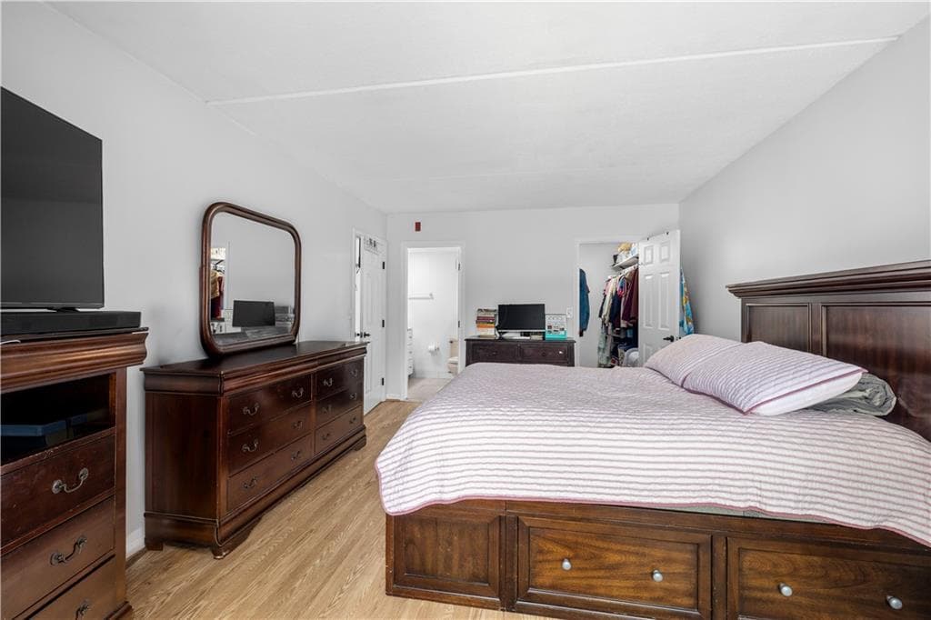 650 East Greenwich Avenue UNIT 6-204 photo 14