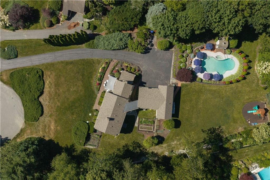 176 Heidi Drive photo 8