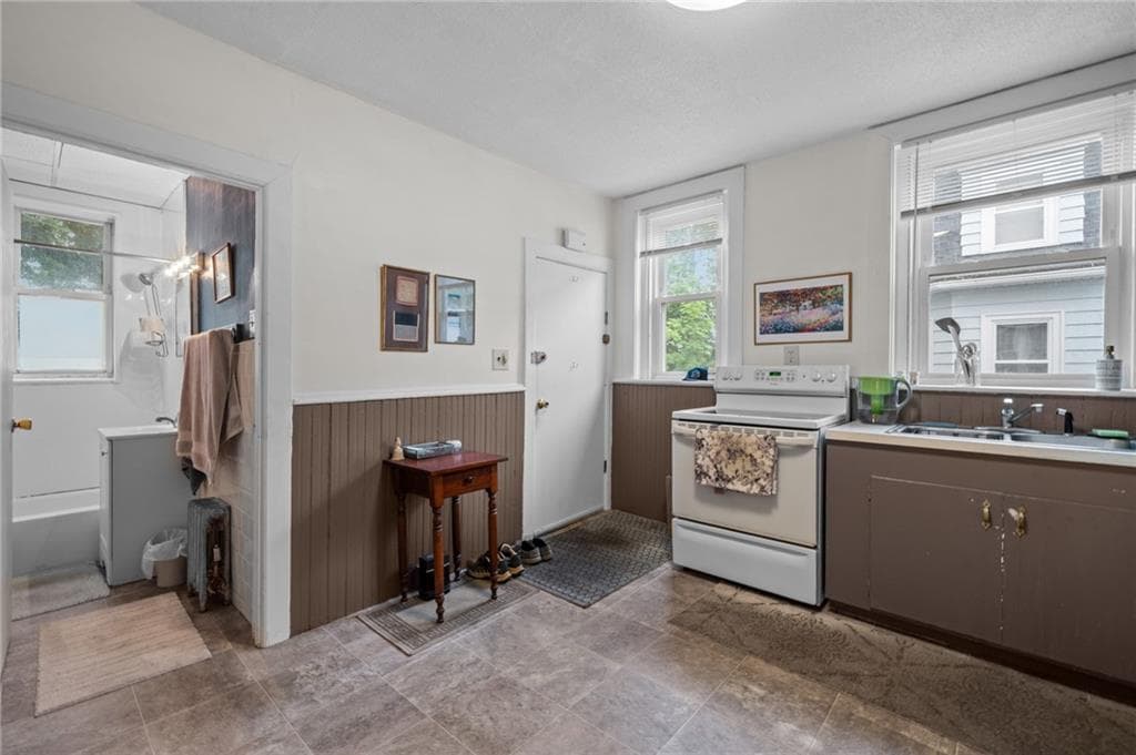 49 Arnold Street photo 13