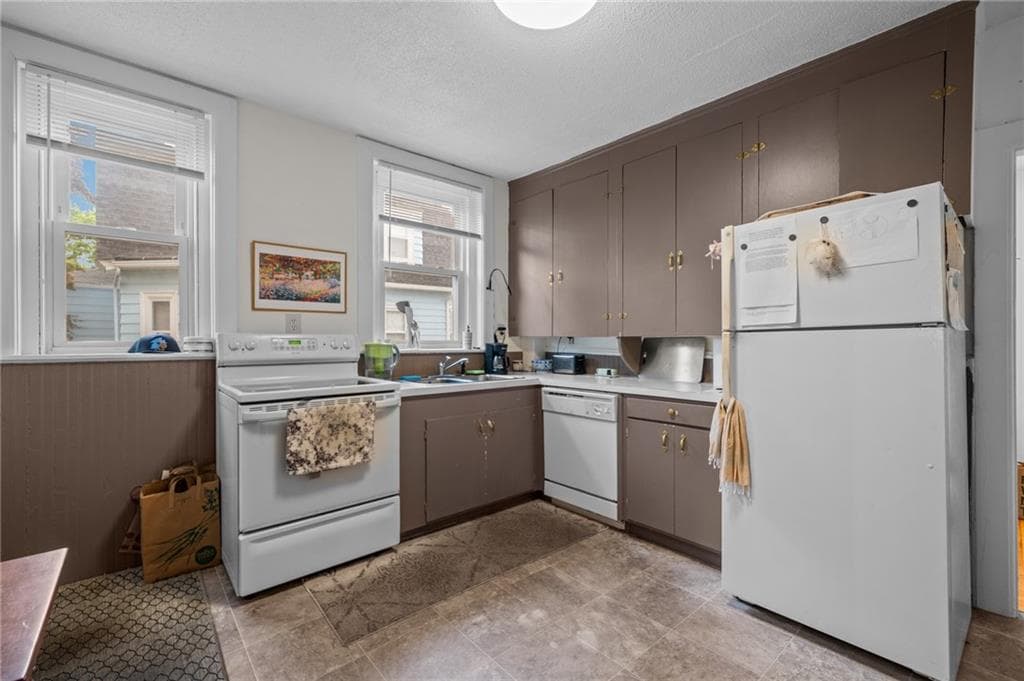 49 Arnold Street photo 15
