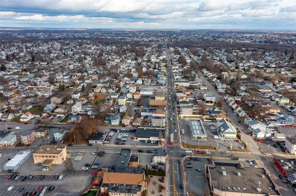 1099 Charles Street photo 4