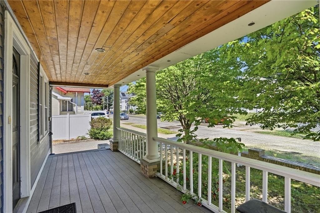 132 Roger Williams Avenue photo 6