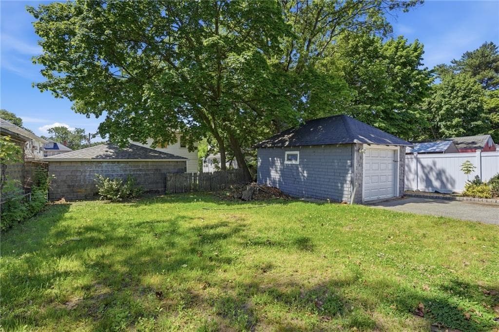 132 Roger Williams Avenue photo 36