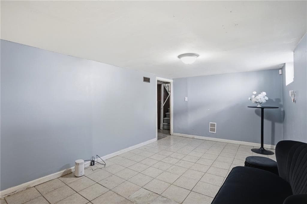 132 Roger Williams Avenue photo 33