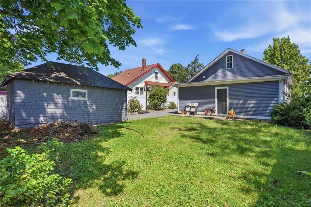 132 Roger Williams Avenue photo 37