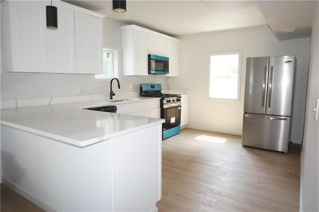 37 Cyr Street photo 15
