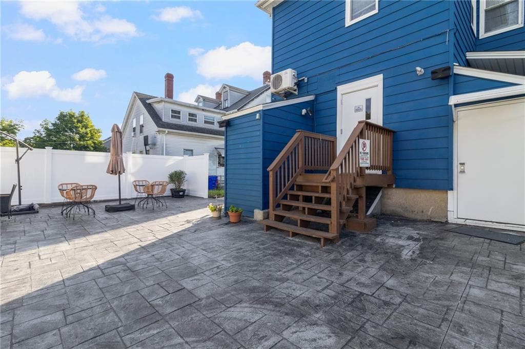 681 Providence Street photo 24