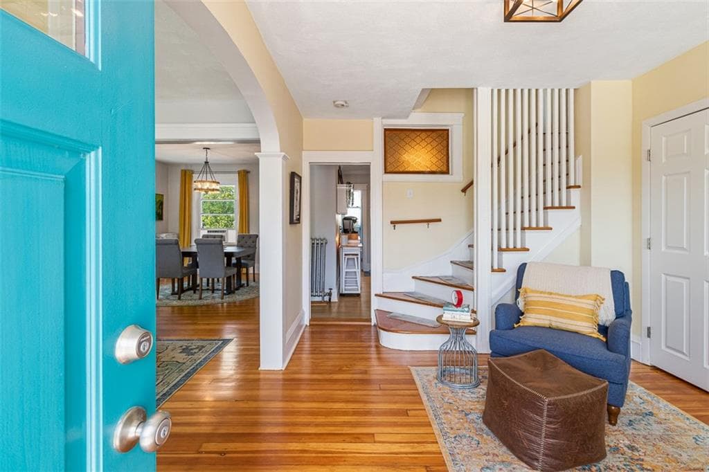 53 Edgewood Avenue photo 2
