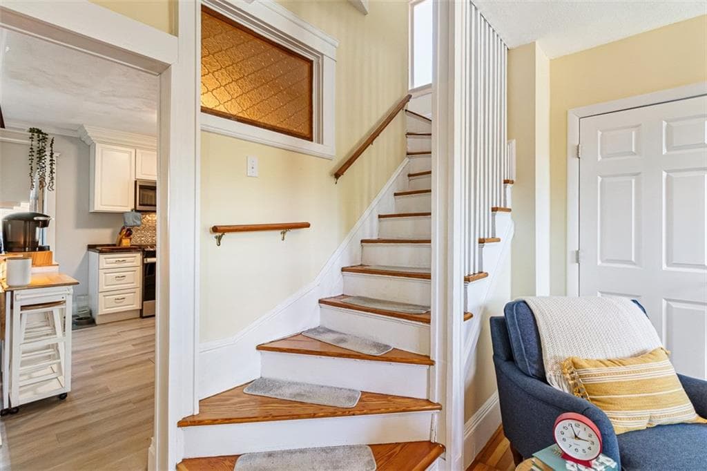 53 Edgewood Avenue photo 17