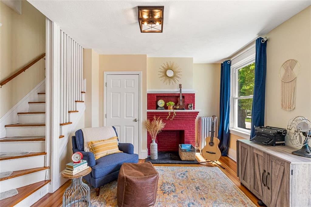 53 Edgewood Avenue photo 3