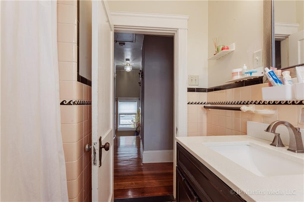 146 Garden Street photo 32