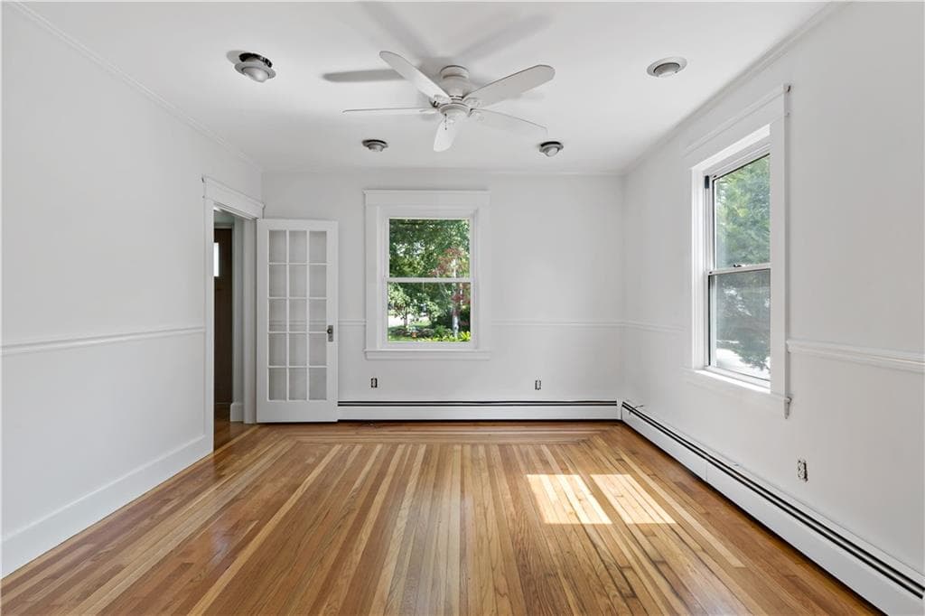 Single Family Residence at 1217 Hope Street, Bristol, photo 13 of 41