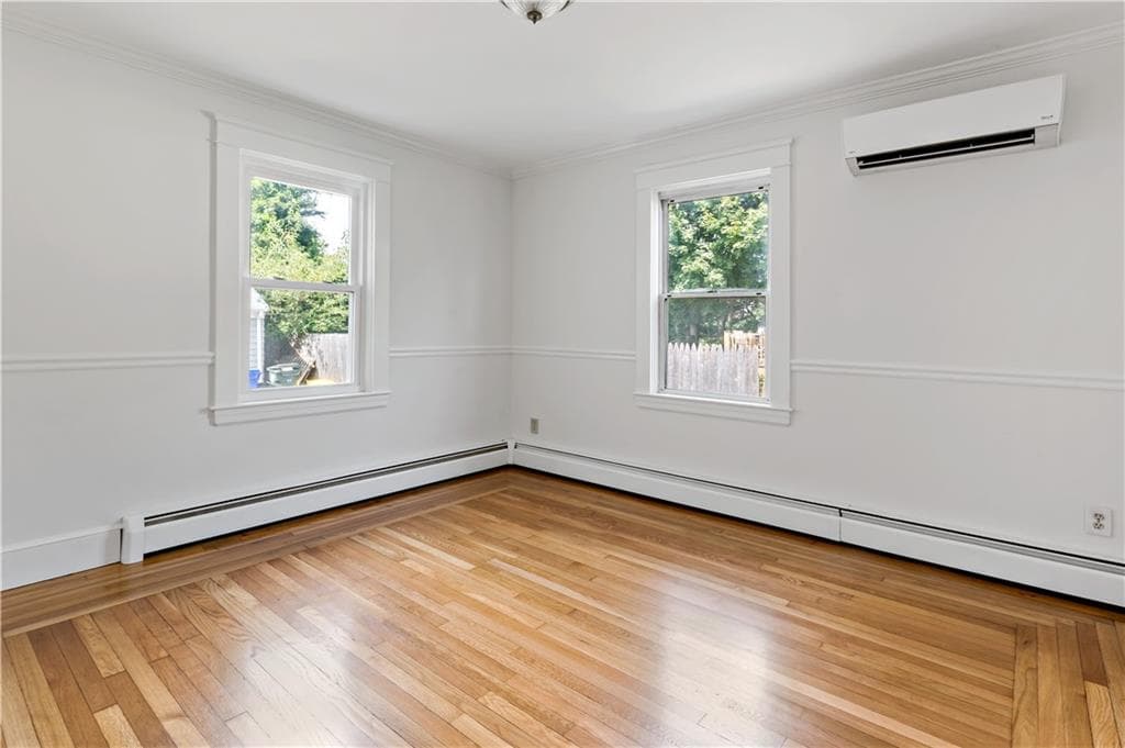 Single Family Residence at 1217 Hope Street, Bristol, photo 18 of 41