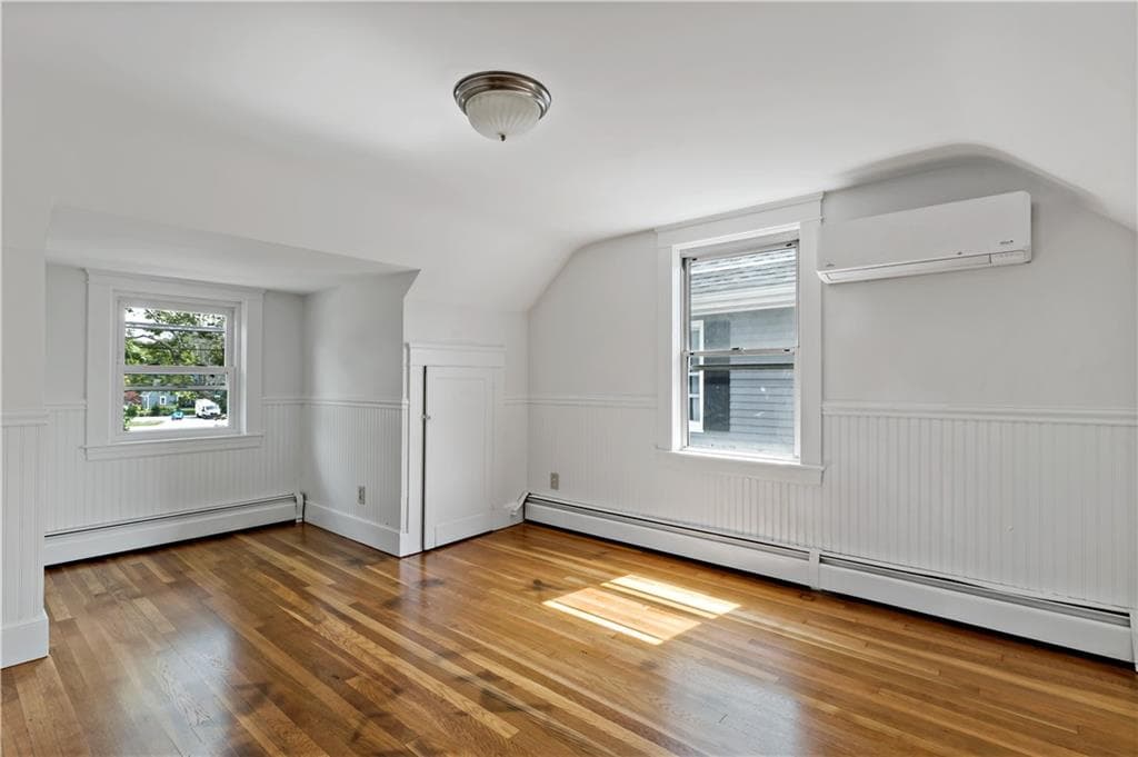 Single Family Residence at 1217 Hope Street, Bristol, photo 25 of 41