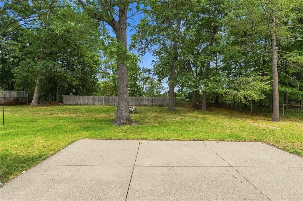 124 Chatworth Avenue photo 26