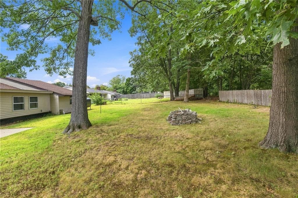 124 Chatworth Avenue photo 25