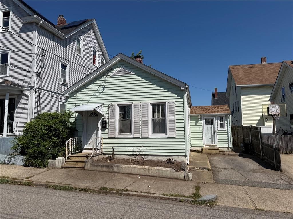 5 Brown Street photo 2