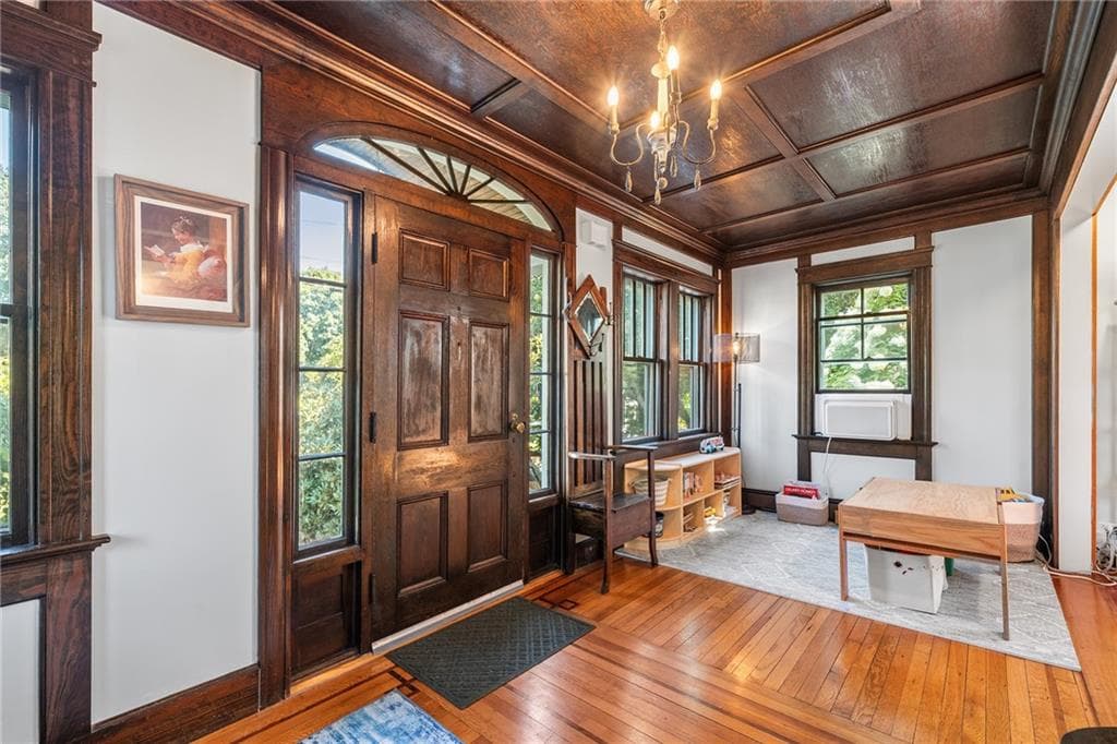 84 Alden Avenue photo 3
