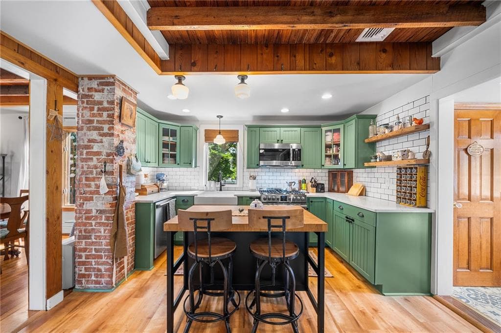 84 Alden Avenue photo 9