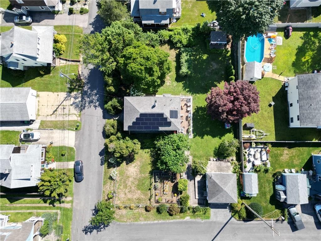 84 Alden Avenue photo 49