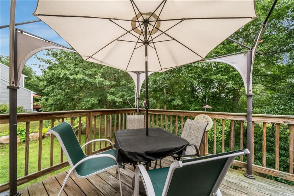30 FIELDSTONE Way photo 10