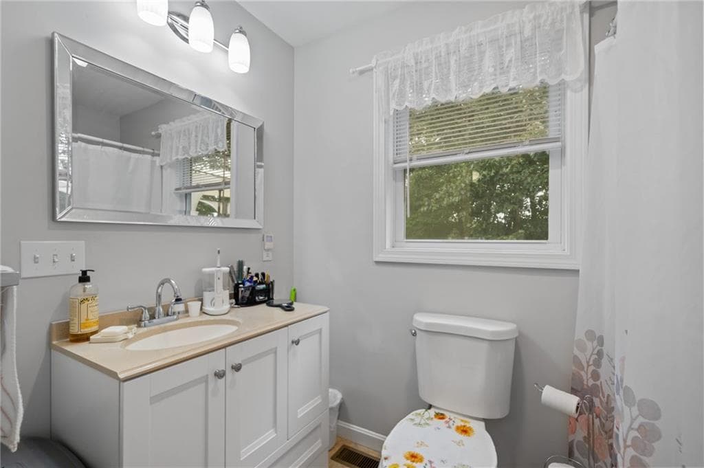 30 FIELDSTONE Way photo 15