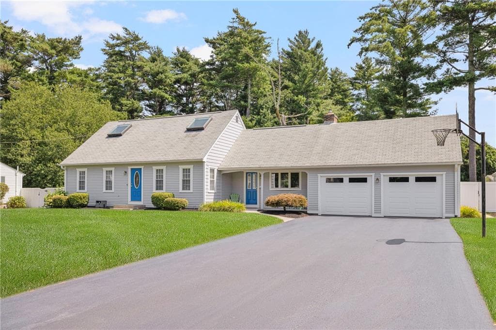 68 Wisteria Drive photo 2
