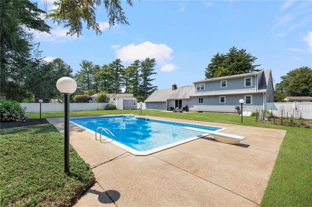 68 Wisteria Drive photo 36