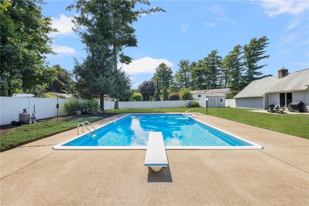 68 Wisteria Drive photo 37