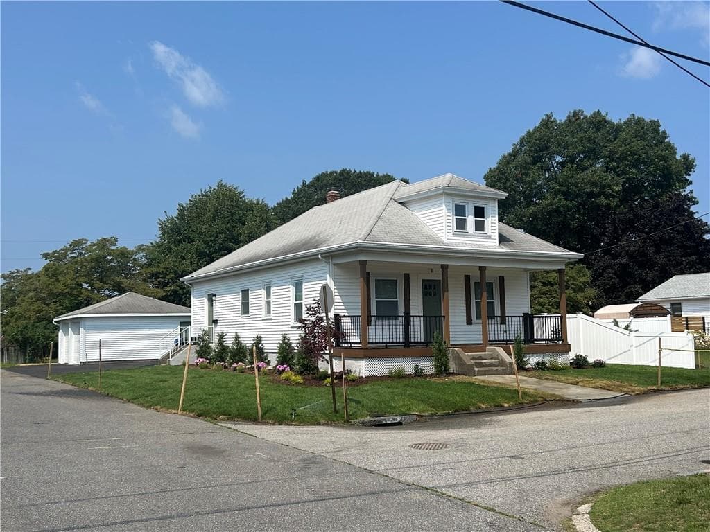 76 Rosella Avenue photo 2