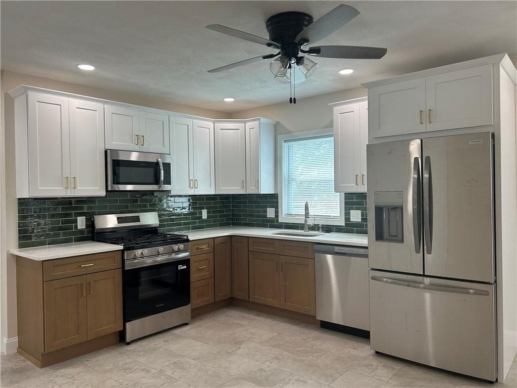 76 Rosella Avenue photo 4