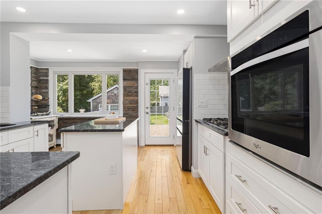 248 New Meadow Road photo 5