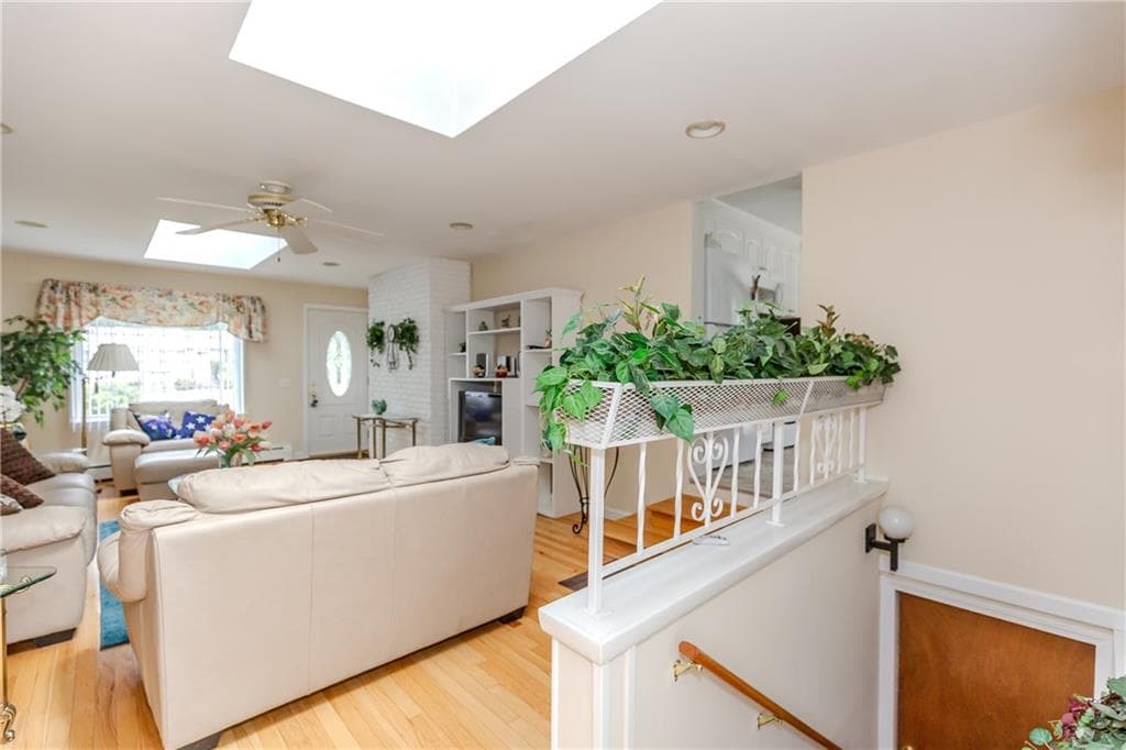 Single Family Residence at 16 Sunnybrook Road, Scituate, photo 10 of 50
