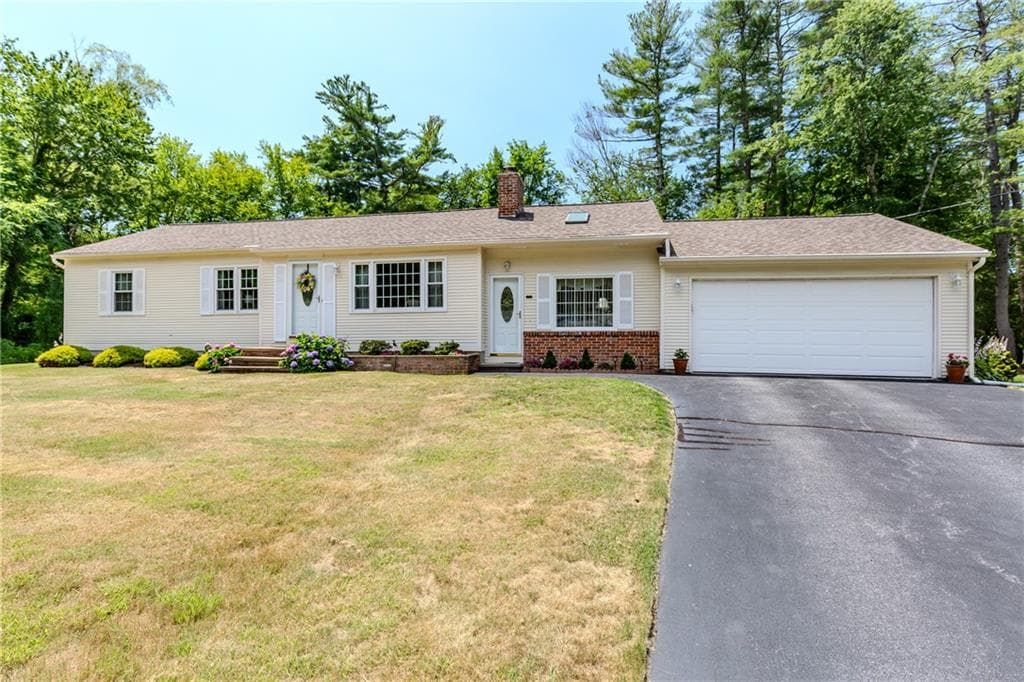 Single Family Residence at 16 Sunnybrook Road, Scituate, photo 4 of 50