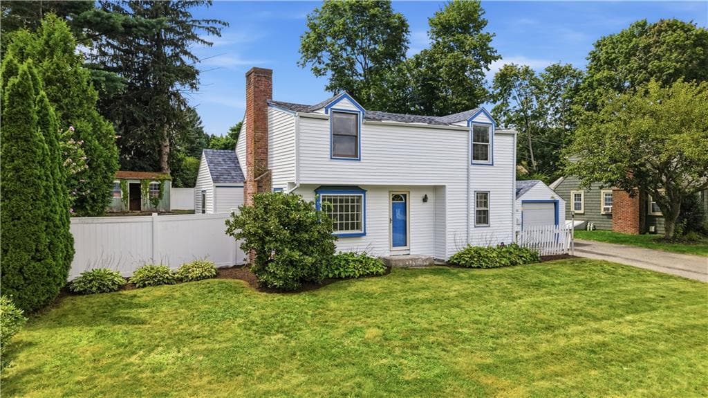 35 Franconia Drive photo 2