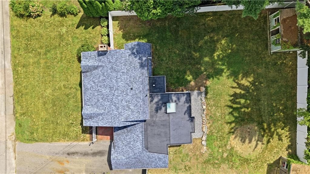35 Franconia Drive photo 4