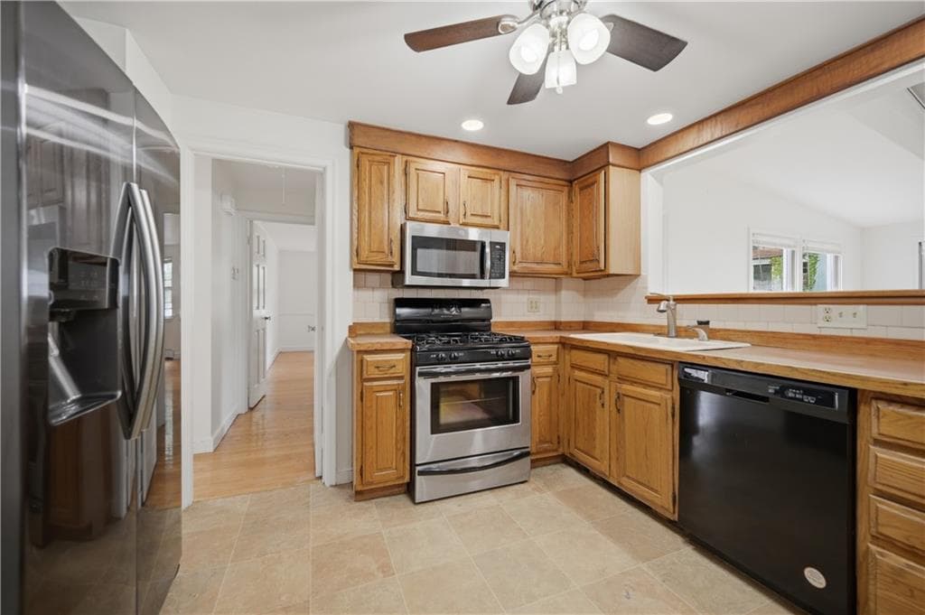 35 Franconia Drive photo 8