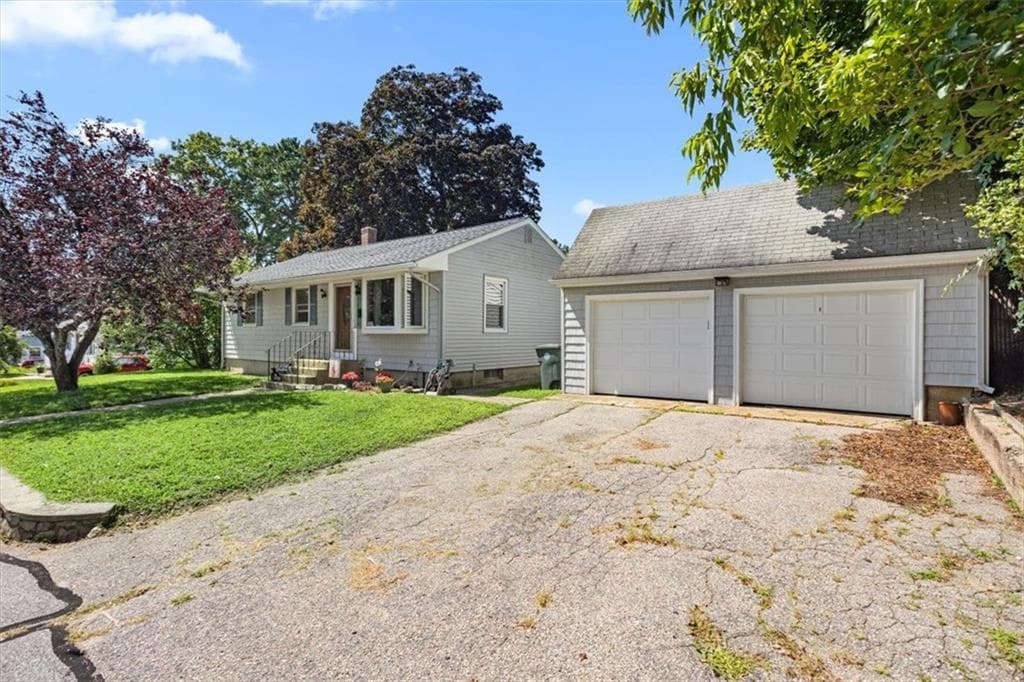 7 Sherwood Avenue