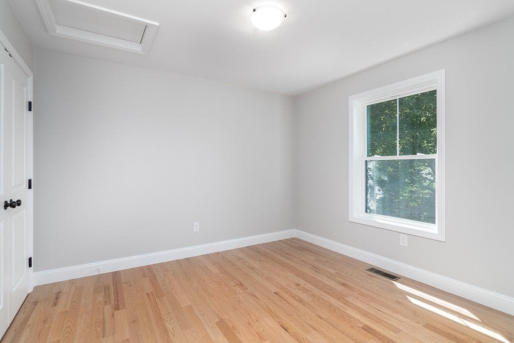 83 Cadora Avenue photo 15