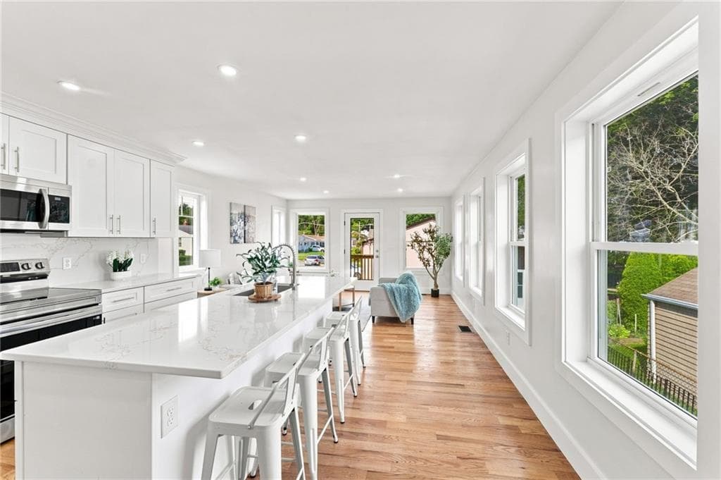 67 Harding Avenue photo 3