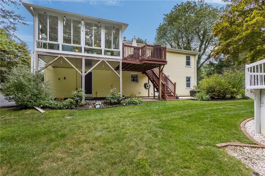 8 Eastward Drive photo 2
