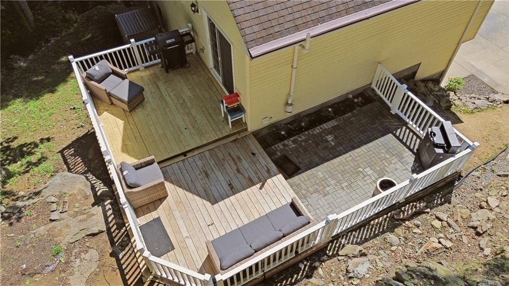 Single Family Residence at 37 Gem Street, North Providence, photo 34 of 41