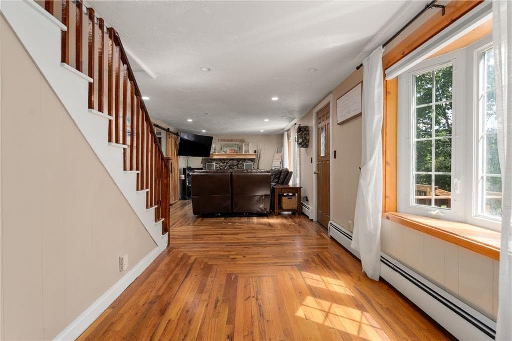 42 Pine Swamp Road photo 3