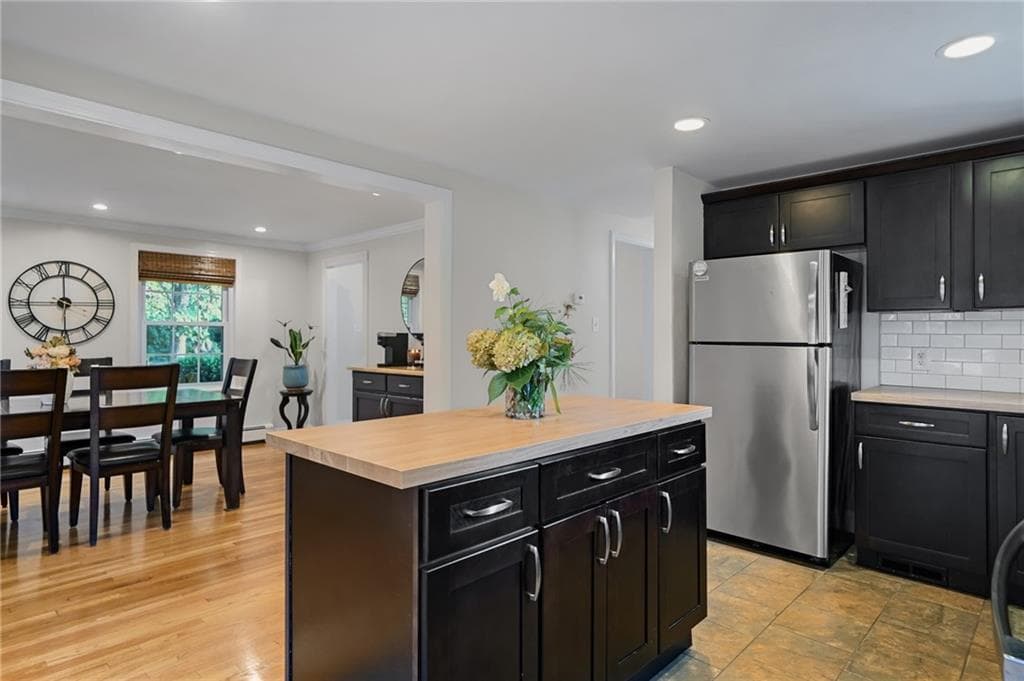 58 Sherman Avenue photo 6