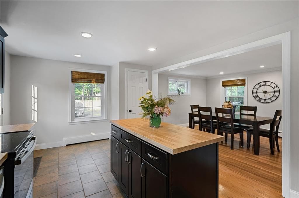 58 Sherman Avenue photo 9